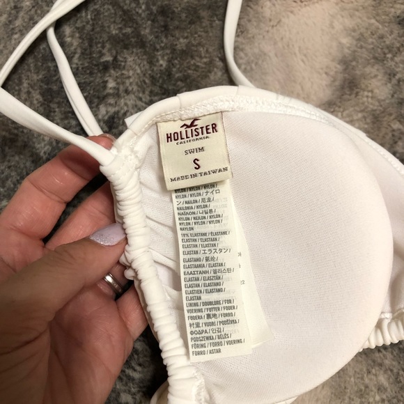 Hollister bikini top - Picture 2 of 2